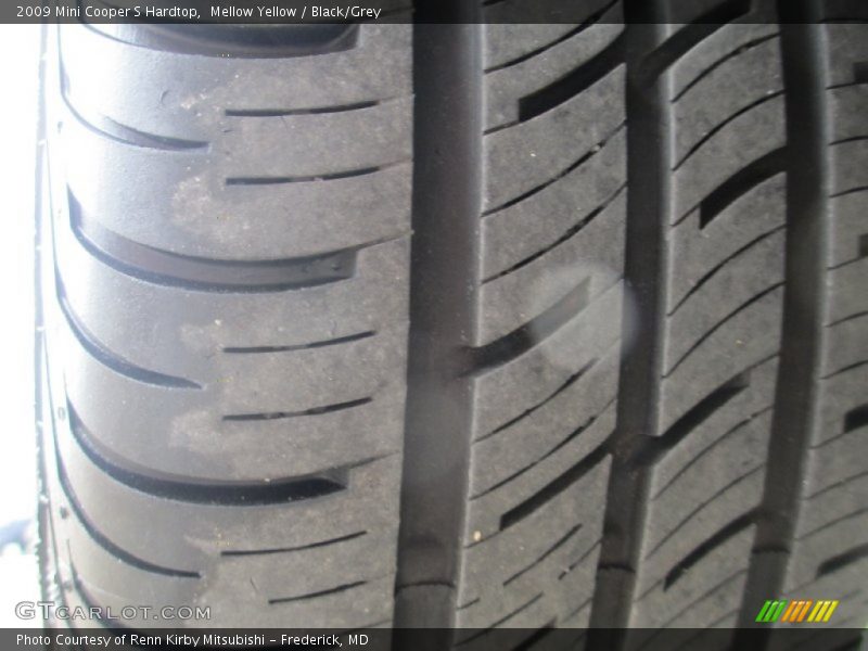 Mellow Yellow / Black/Grey 2009 Mini Cooper S Hardtop