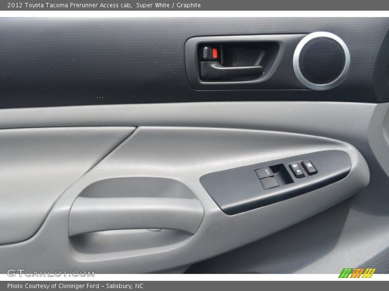 Super White / Graphite 2012 Toyota Tacoma Prerunner Access cab