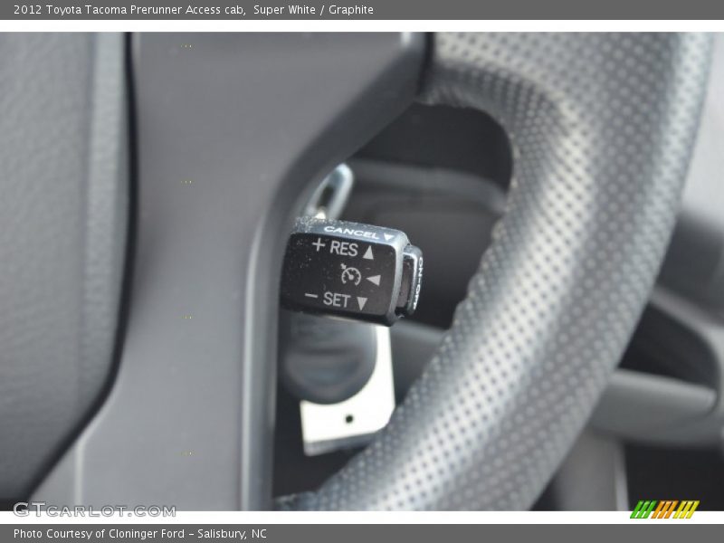 Super White / Graphite 2012 Toyota Tacoma Prerunner Access cab