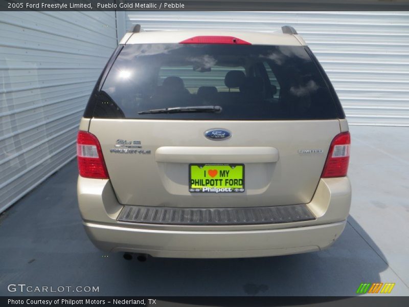 Pueblo Gold Metallic / Pebble 2005 Ford Freestyle Limited