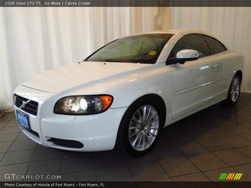 Ice White / Calcite Cream 2008 Volvo C70 T5