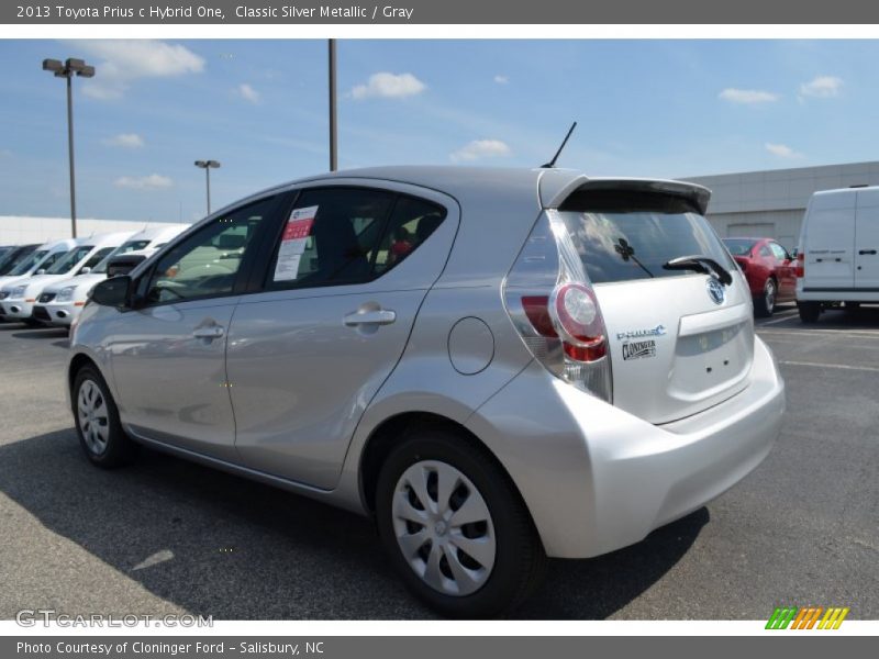 Classic Silver Metallic / Gray 2013 Toyota Prius c Hybrid One