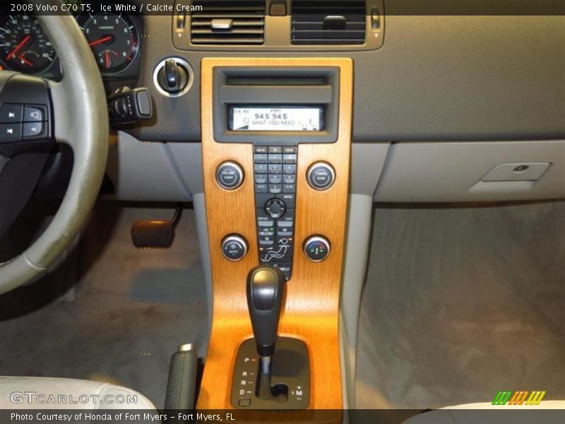 Ice White / Calcite Cream 2008 Volvo C70 T5