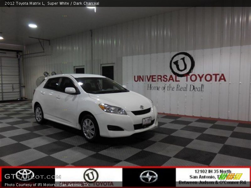Super White / Dark Charcoal 2012 Toyota Matrix L