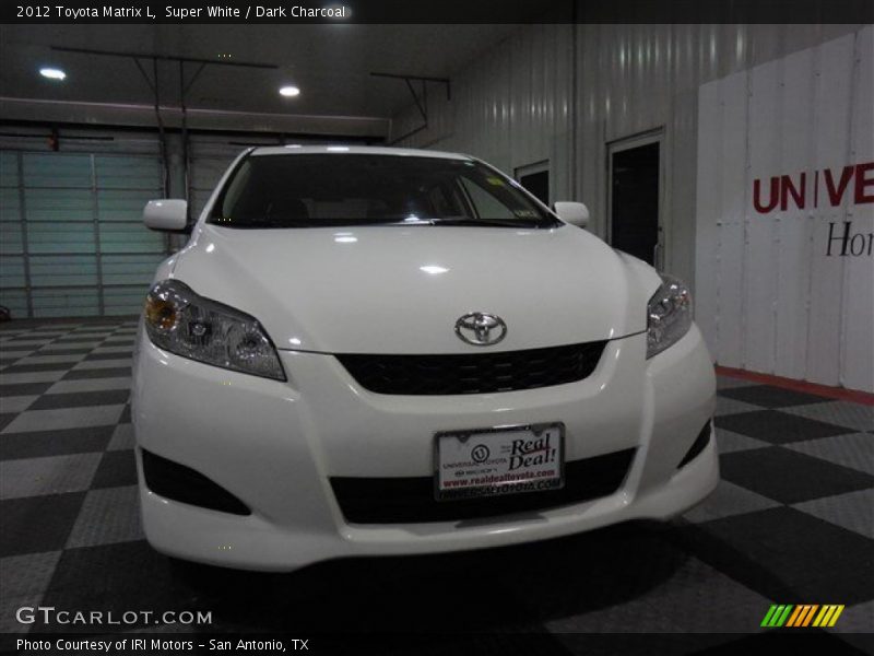 Super White / Dark Charcoal 2012 Toyota Matrix L