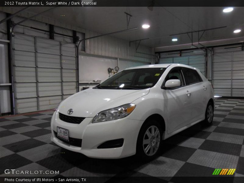 Super White / Dark Charcoal 2012 Toyota Matrix L