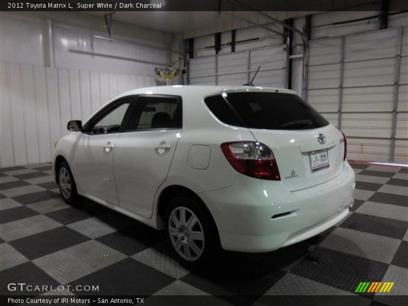 Super White / Dark Charcoal 2012 Toyota Matrix L