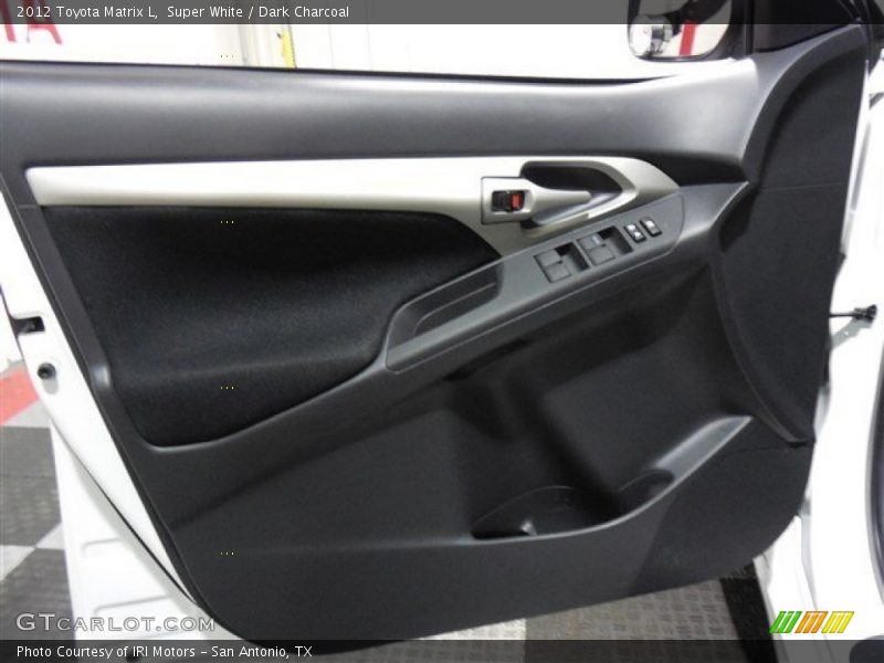 Super White / Dark Charcoal 2012 Toyota Matrix L