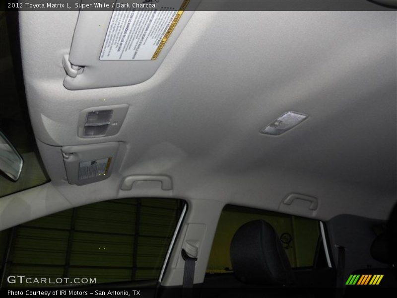 Super White / Dark Charcoal 2012 Toyota Matrix L