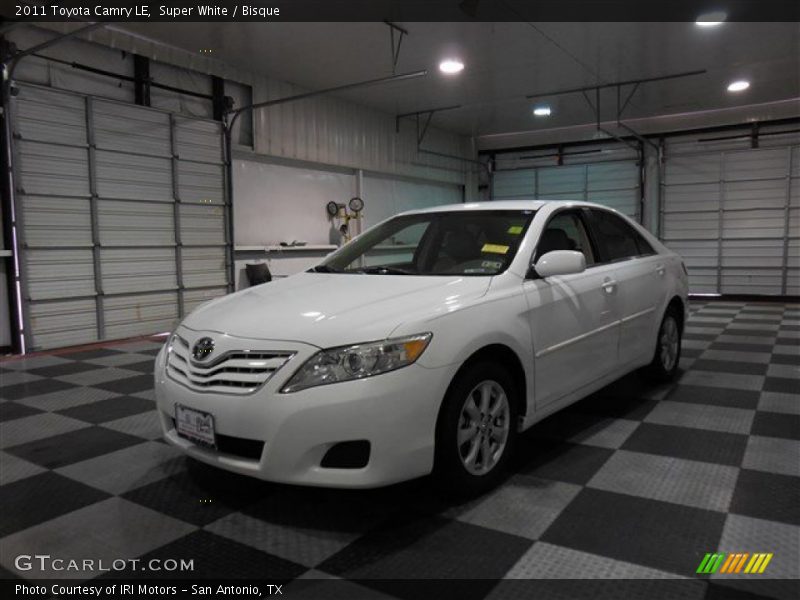 Super White / Bisque 2011 Toyota Camry LE