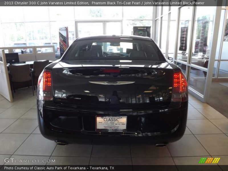 Phantom Black Tri-Coat Pearl / John Varavatos Limited Black/Pewter 2013 Chrysler 300 C John Varvatos Limited Edition