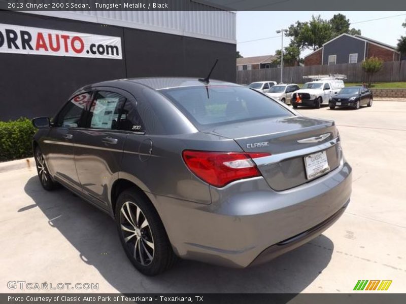 Tungsten Metallic / Black 2013 Chrysler 200 S Sedan