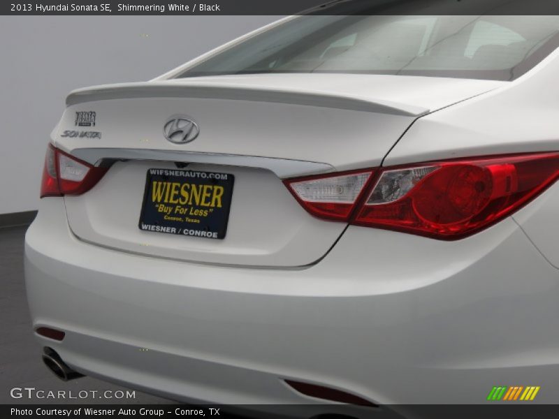 Shimmering White / Black 2013 Hyundai Sonata SE