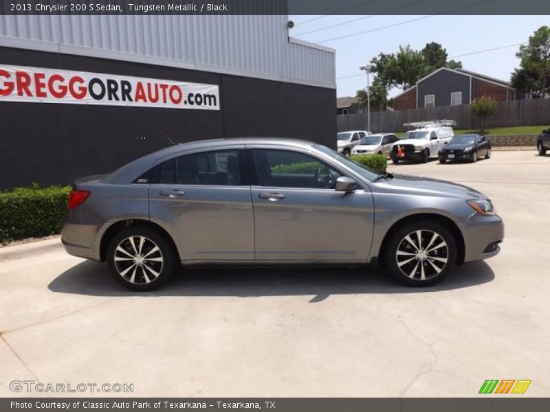 Tungsten Metallic / Black 2013 Chrysler 200 S Sedan