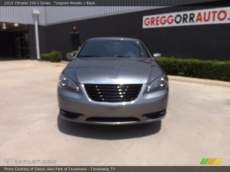Tungsten Metallic / Black 2013 Chrysler 200 S Sedan
