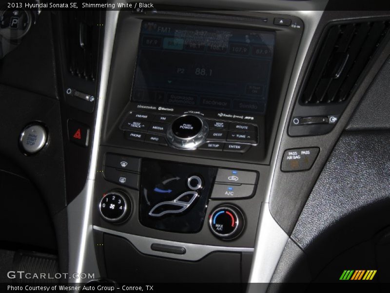 Shimmering White / Black 2013 Hyundai Sonata SE