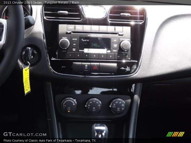 Tungsten Metallic / Black 2013 Chrysler 200 S Sedan