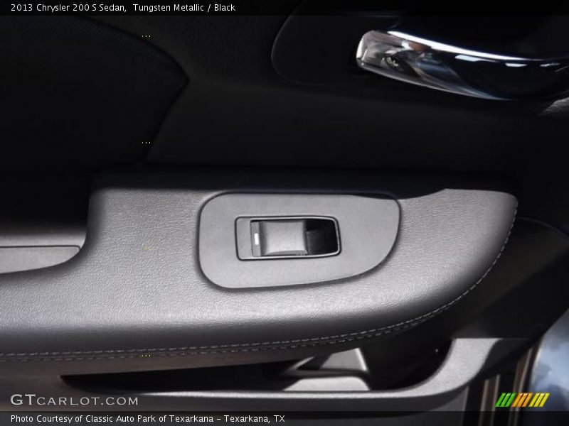 Tungsten Metallic / Black 2013 Chrysler 200 S Sedan