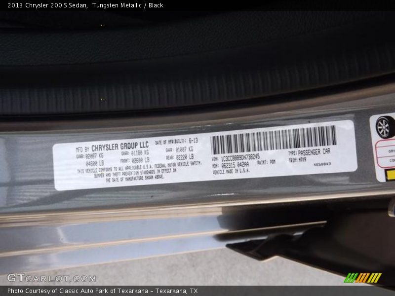 Tungsten Metallic / Black 2013 Chrysler 200 S Sedan