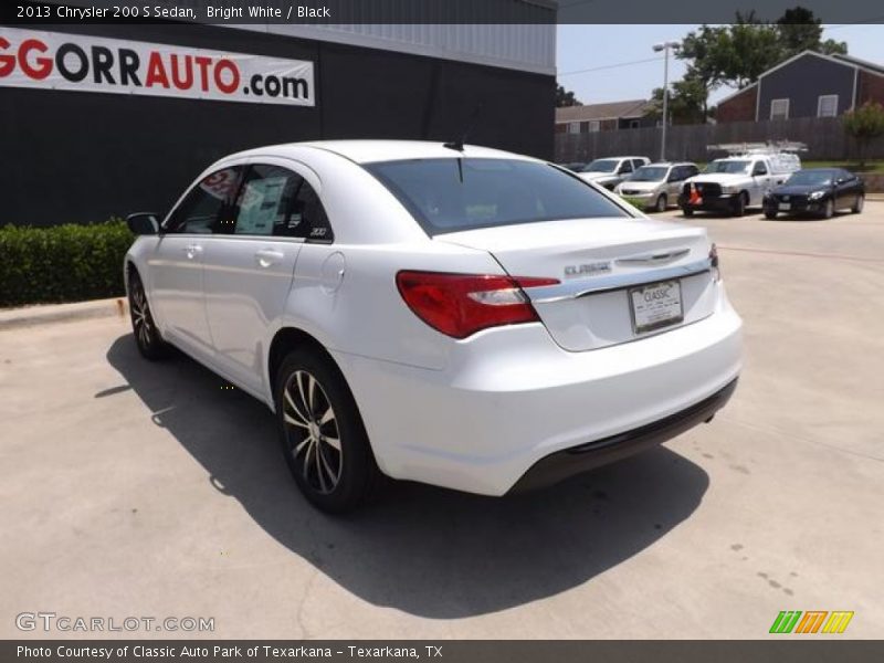 Bright White / Black 2013 Chrysler 200 S Sedan