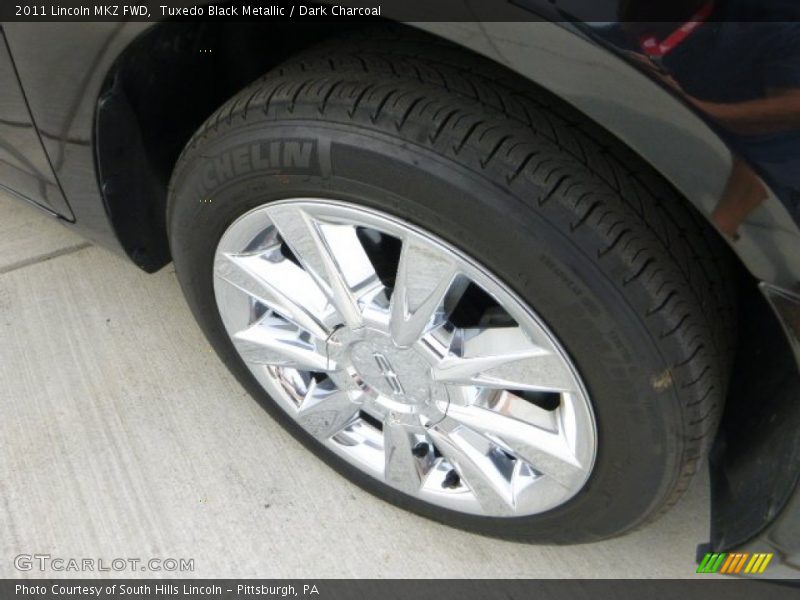 Tuxedo Black Metallic / Dark Charcoal 2011 Lincoln MKZ FWD