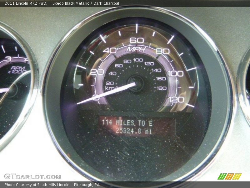 Tuxedo Black Metallic / Dark Charcoal 2011 Lincoln MKZ FWD