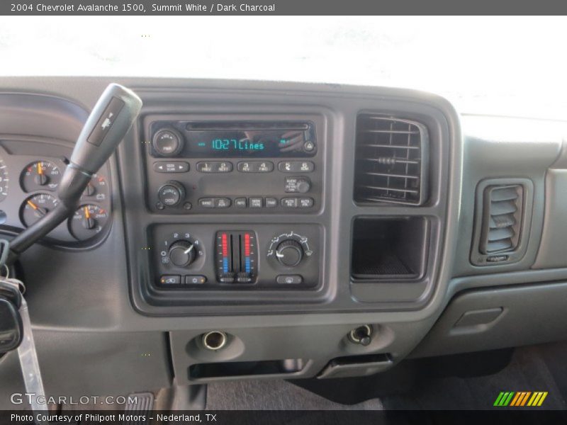 Summit White / Dark Charcoal 2004 Chevrolet Avalanche 1500