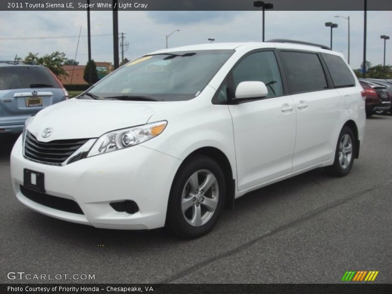 Super White / Light Gray 2011 Toyota Sienna LE