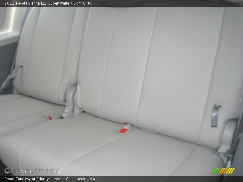 Super White / Light Gray 2011 Toyota Sienna LE