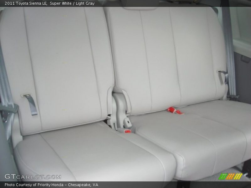 Super White / Light Gray 2011 Toyota Sienna LE