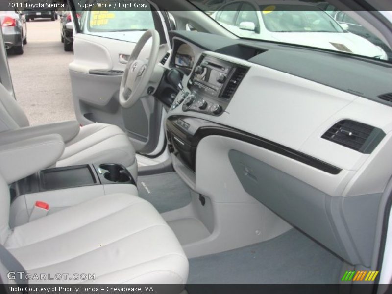 Super White / Light Gray 2011 Toyota Sienna LE
