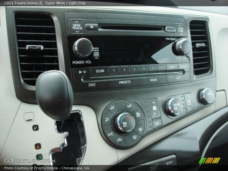Super White / Light Gray 2011 Toyota Sienna LE