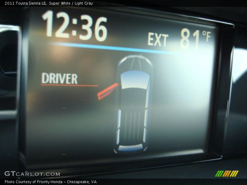 Super White / Light Gray 2011 Toyota Sienna LE