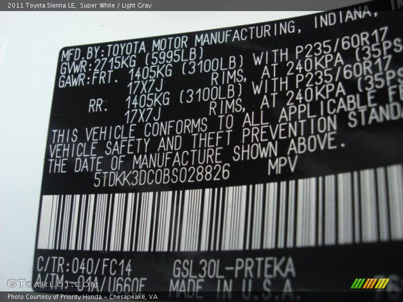 Super White / Light Gray 2011 Toyota Sienna LE