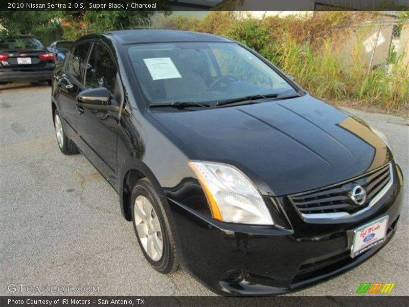 Super Black / Charcoal 2010 Nissan Sentra 2.0 S