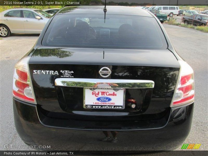 Super Black / Charcoal 2010 Nissan Sentra 2.0 S