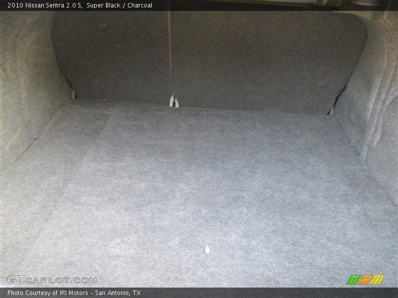 Super Black / Charcoal 2010 Nissan Sentra 2.0 S