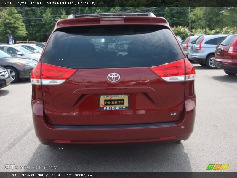 Salsa Red Pearl / Light Gray 2011 Toyota Sienna LE