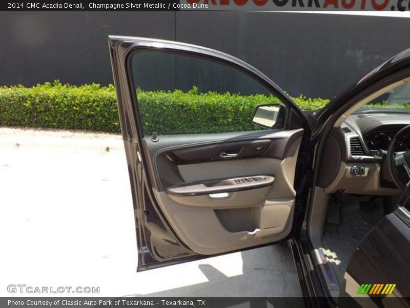 Champagne Silver Metallic / Cocoa Dune 2014 GMC Acadia Denali