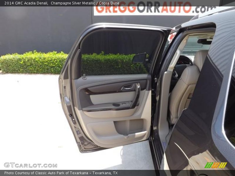 Champagne Silver Metallic / Cocoa Dune 2014 GMC Acadia Denali