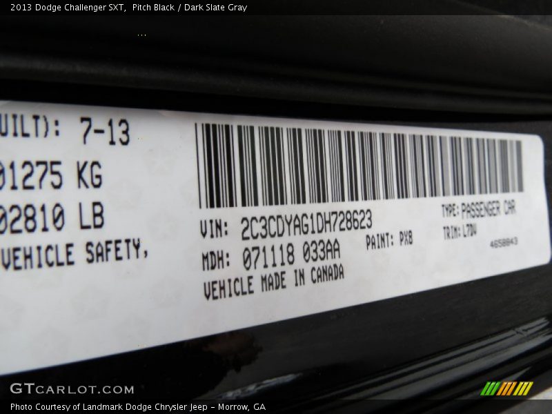 Pitch Black / Dark Slate Gray 2013 Dodge Challenger SXT