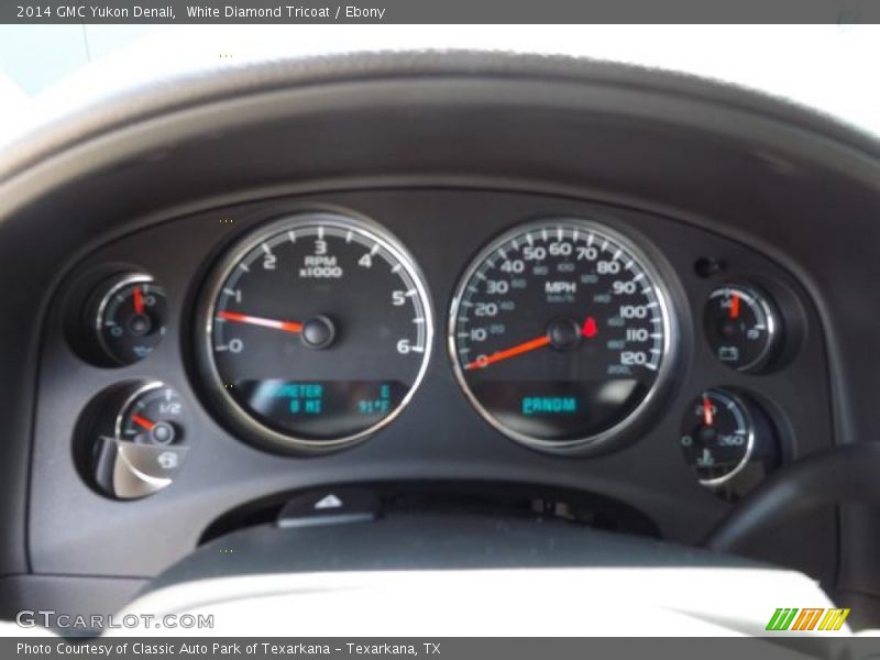 White Diamond Tricoat / Ebony 2014 GMC Yukon Denali