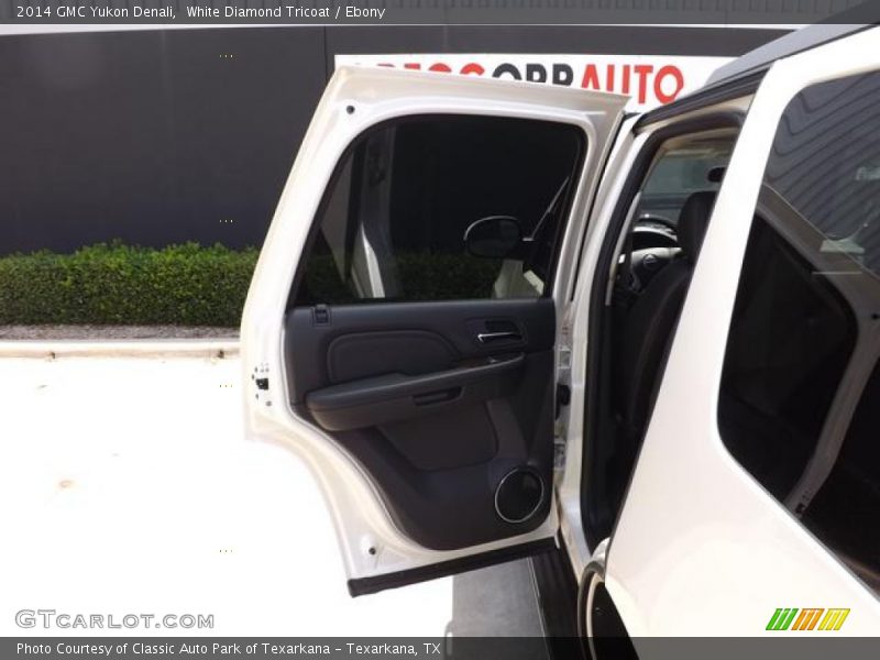 White Diamond Tricoat / Ebony 2014 GMC Yukon Denali