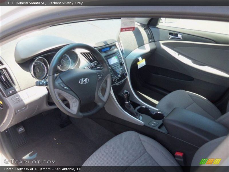 Radiant Silver / Gray 2013 Hyundai Sonata SE