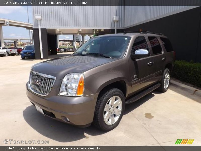 Front 3/4 View of 2014 Yukon SLT 4x4