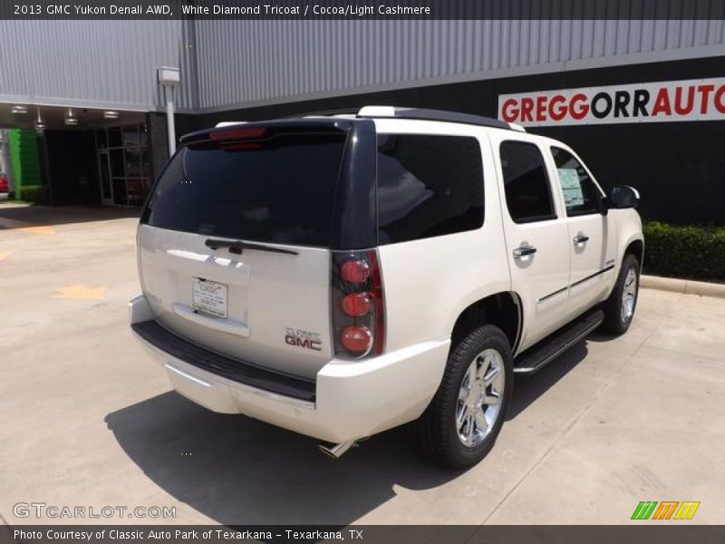 White Diamond Tricoat / Cocoa/Light Cashmere 2013 GMC Yukon Denali AWD