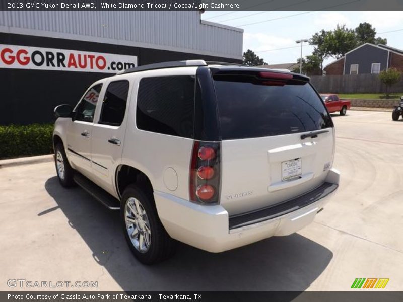 White Diamond Tricoat / Cocoa/Light Cashmere 2013 GMC Yukon Denali AWD