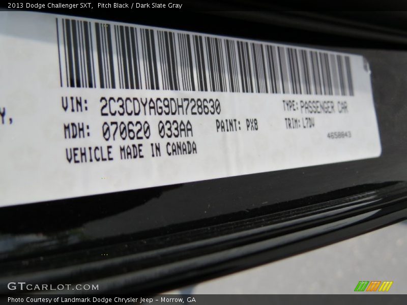 Pitch Black / Dark Slate Gray 2013 Dodge Challenger SXT