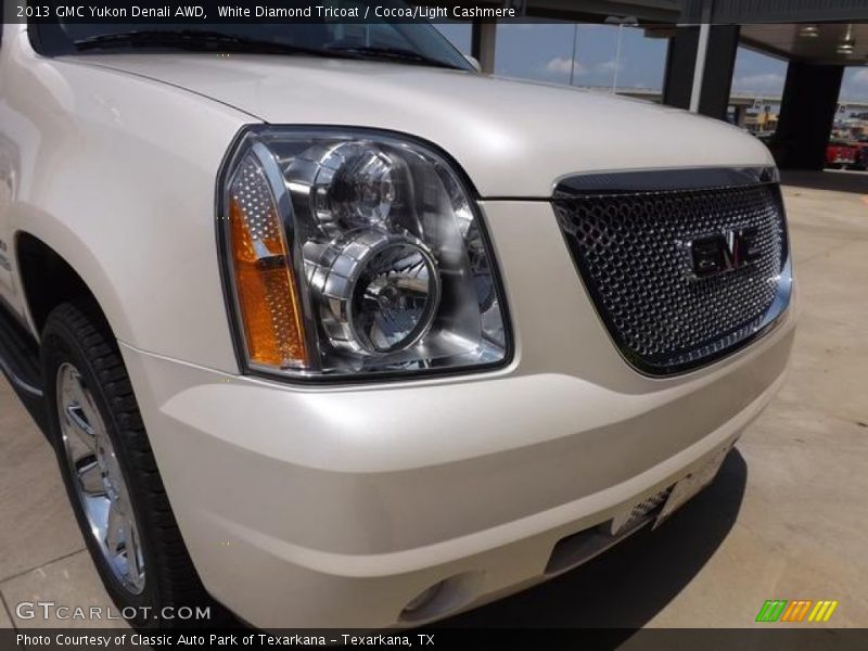 White Diamond Tricoat / Cocoa/Light Cashmere 2013 GMC Yukon Denali AWD