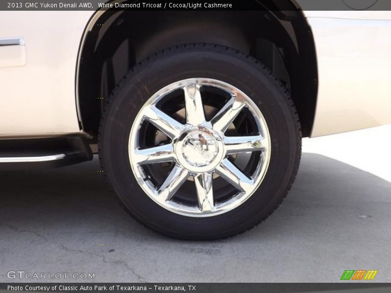White Diamond Tricoat / Cocoa/Light Cashmere 2013 GMC Yukon Denali AWD